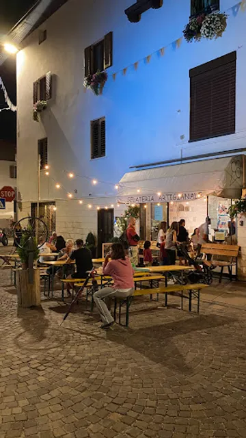 CHIC & Fiocco di neve gelateria e caffetteria