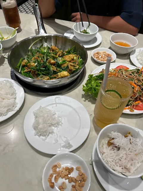 Chả cá Hàng Sơn - 175 Tây Sơn