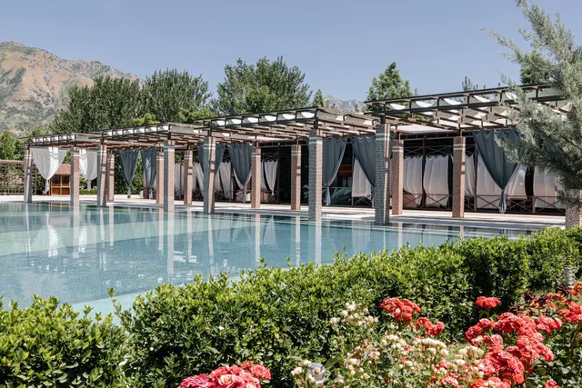 Charos Family Resort