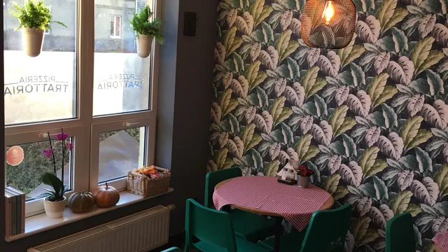 Pizzeria Trattoria. Pizza, pasta, salads delivered.