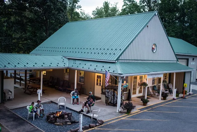 Pinch Pond Family Campground