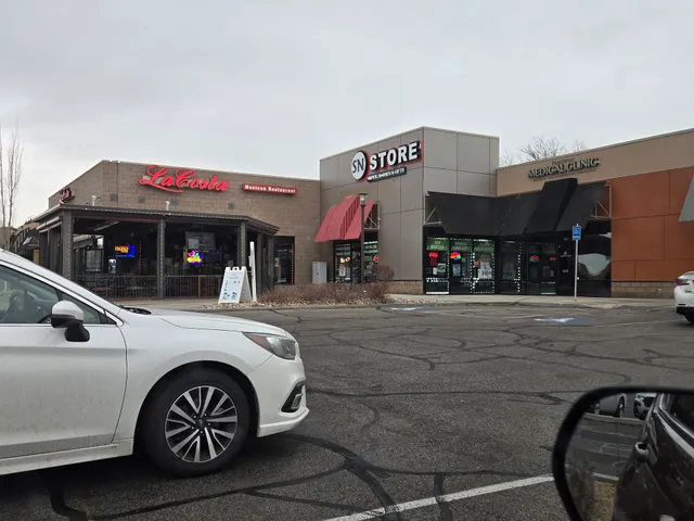 SN STORE - SMOKES,KRATOM,TOBACCO,DISPOSABLES ,DELTA9 THC GUMMIES,WHIPPETS,,BEER, BITCOIN ,ATM .SANDY,COTTONWOOD HEIGHTS