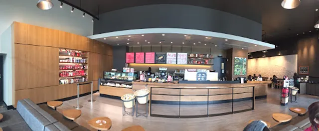 Starbucks Coffee - Aeon Mall Tsurumi Ryokuchi