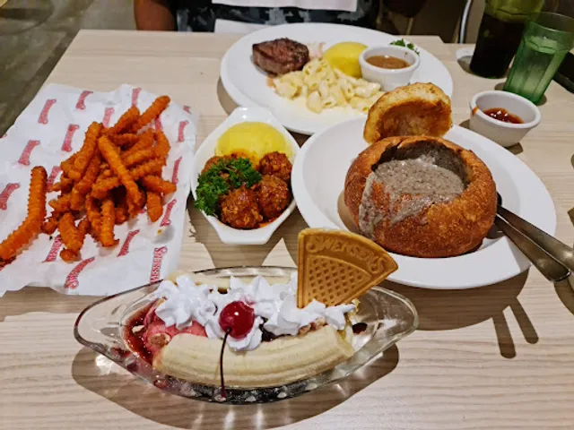 Swensen's @ Compass One