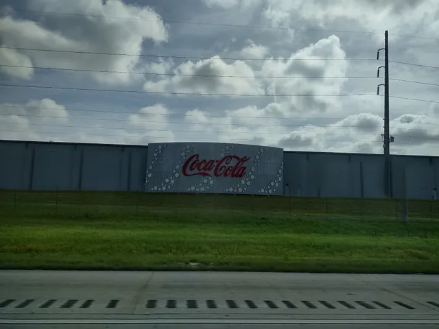 Tifton Coca-Cola Bottling Company UNITED