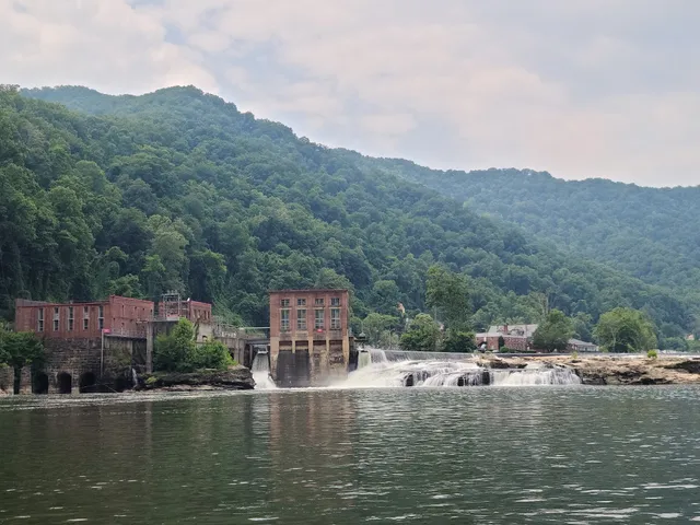 Kanawha Falls Public Fishing Area