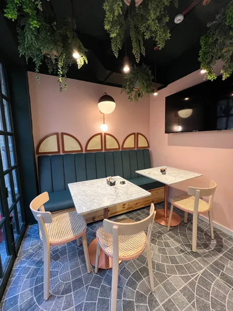 Karamelli Brunch Cafe