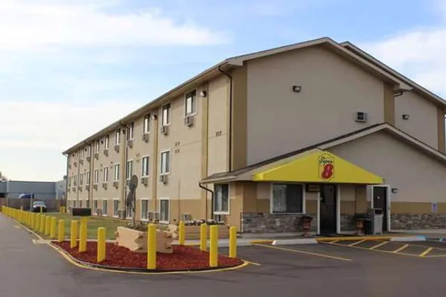 Super 8 by Wyndham Grand Rapids/Wyoming