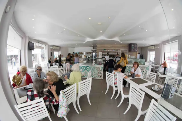 Calé - Confeitaria Com Tradição