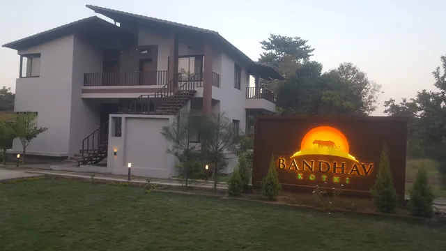 Bandhav Kothi