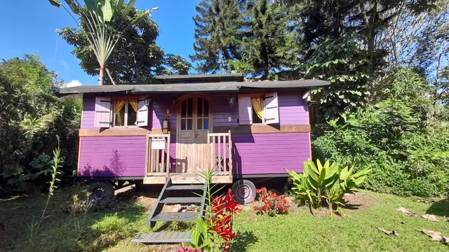 Hosteria La Roulotte Mindo Ecuador