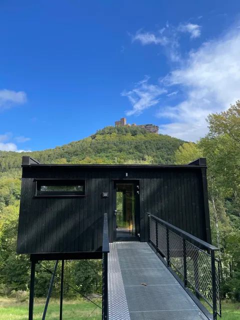 Bergchalets auf Stelzen