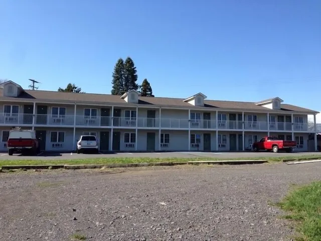 All Suites Inn Budget Host