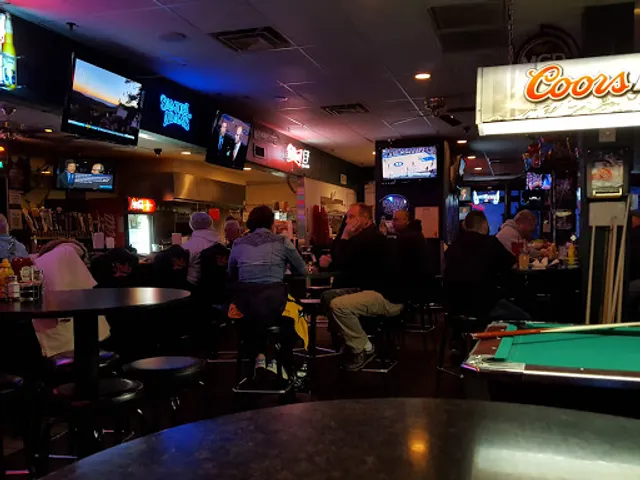 Bully's Sports Bar & Grill