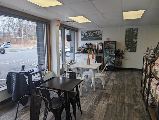 Café Real Terryville Ave