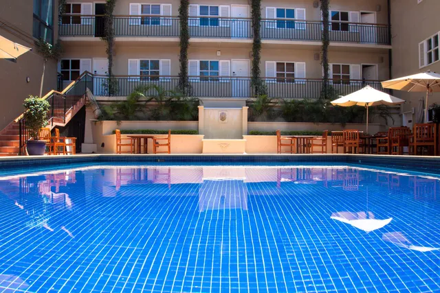 Ela Beach Hotel & Apartments