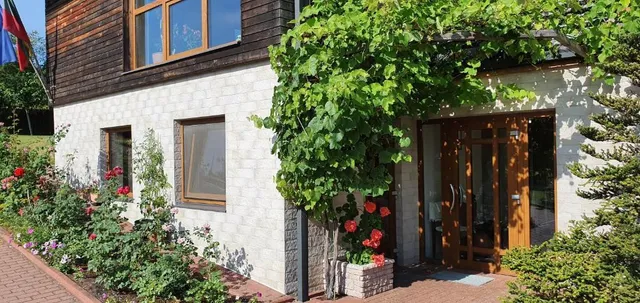 Prie Galves, viesbutis