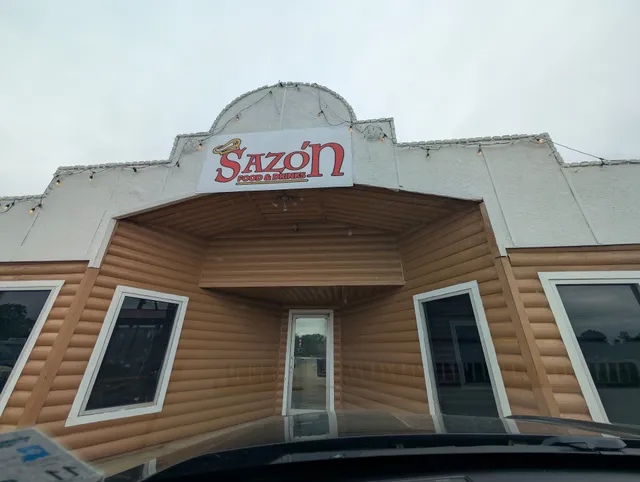 Sazón's Food & Drinks