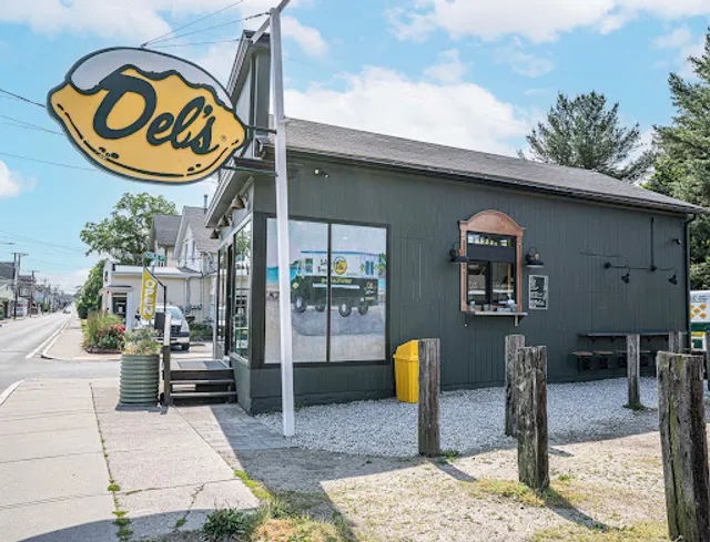 Del’s Lemonade of Warren