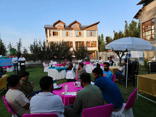 GULMARG GS RESIDENCY HOTEL AND RESTAURANT