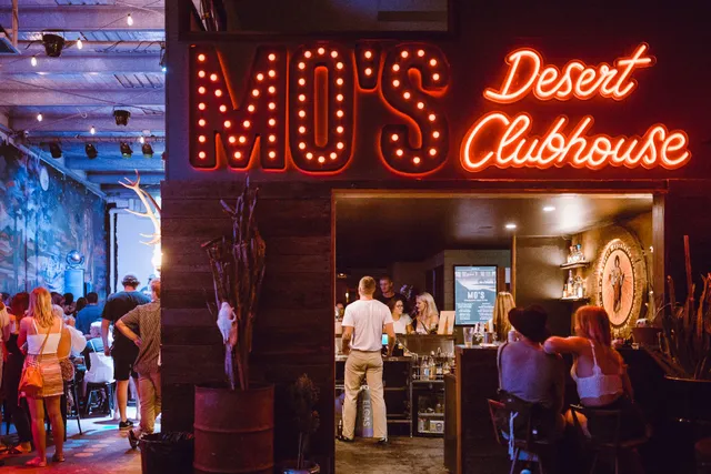 Mo's Desert Clubhouse