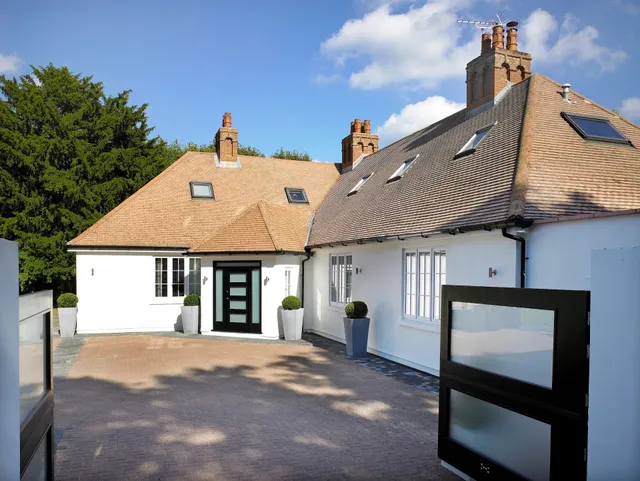 Windfalls Boutique Hotel