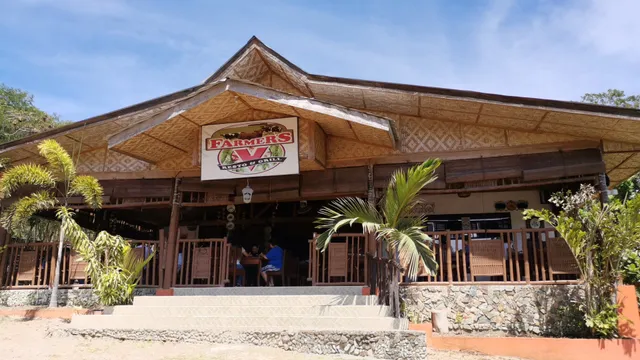 Farmers V Resto & Grill