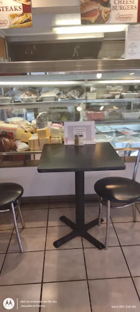 Danatoni Grill & Deli