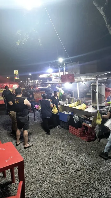 Tacos Bistec/Trompo, Hamburguesas y Papas Asadas