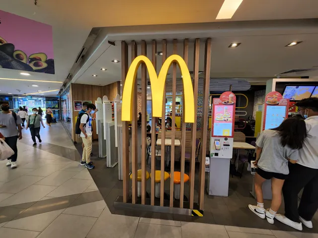 McDonald's Sun Plaza