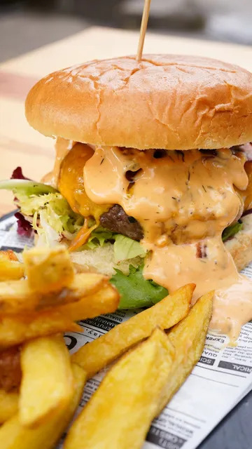 QMG Las Olas Bar Restaurante