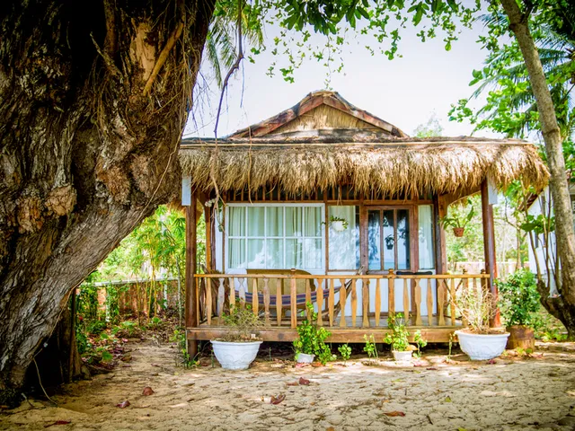 Bamboo Cottages & Restaurant