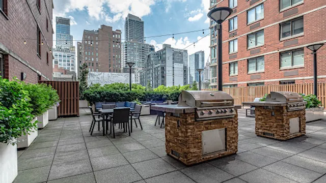 Hudson Crossing Apartments