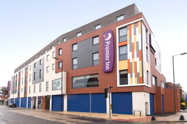 Premier Inn Camberley hotel