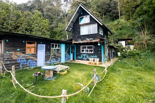 Cabaña Azulado junto a la Laguna