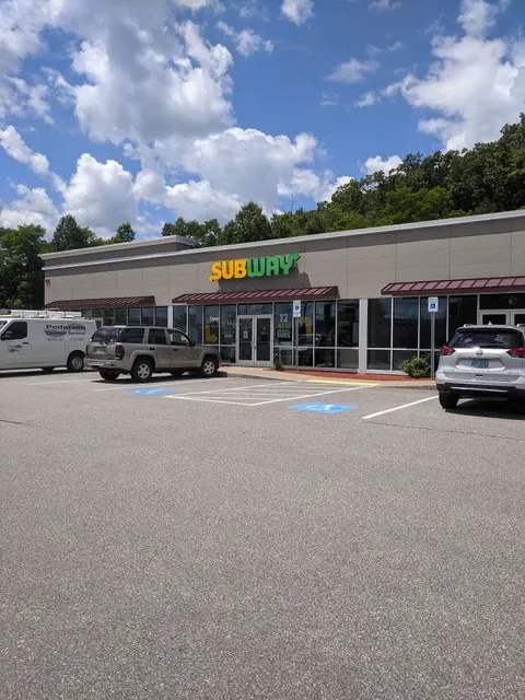 88 West River Road Plaza