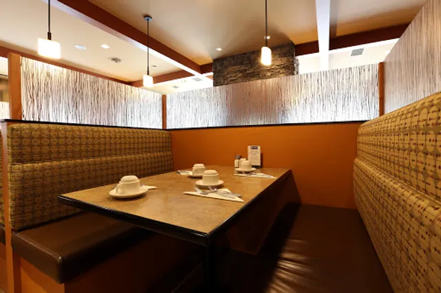 Divya Sutra 27 Street Grille