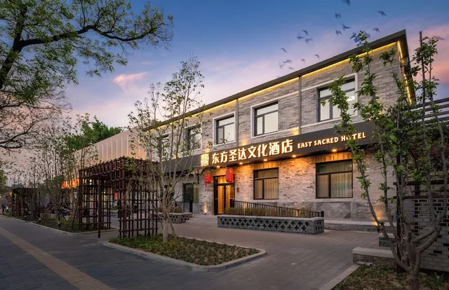East Sacred Hotel