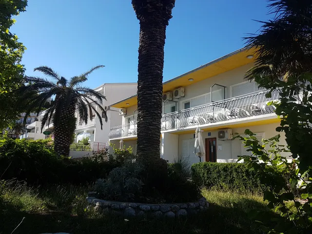 Guesthouse on the beach