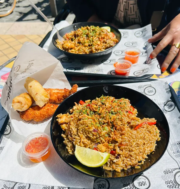 THAI FOOD, RIZ CRUSTY, WOK & SALADES