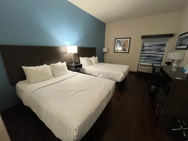 Holland Inn- Whirlpool Suites & Extended Stay