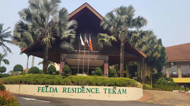 Felda Residence Tekam