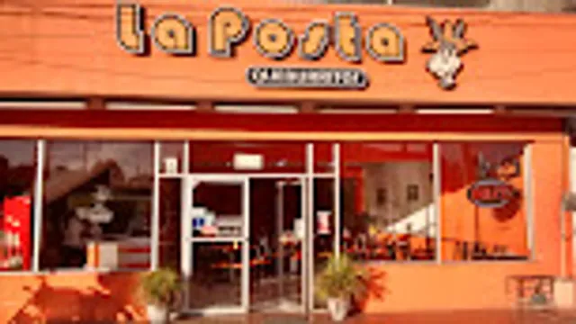 La Posta Queburritos