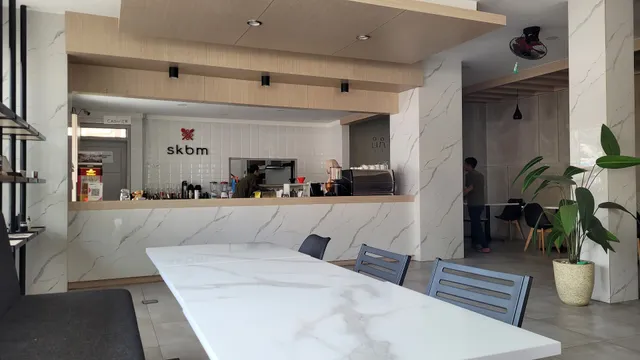 SKBM Resto & Cafe