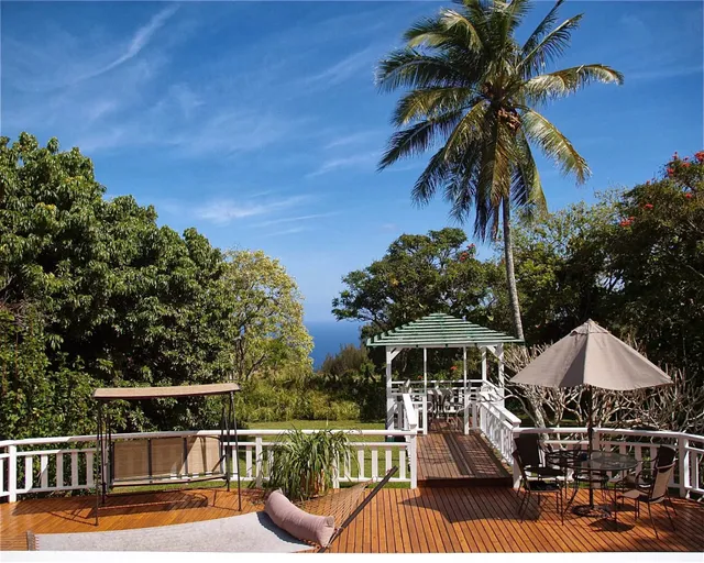 Waipiʻo Wayside Bed & Breakfast