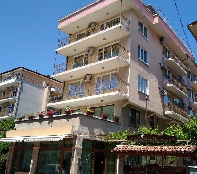 Семеен хотел Драмчев | Къща за гости Несебър | Стаи и апартаменти под наем | Климатик | Близо до плажа | Ниски цени