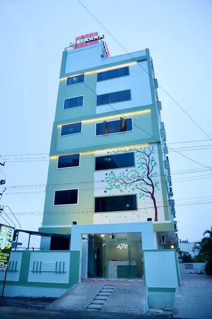 Hotel Vistaara Grand