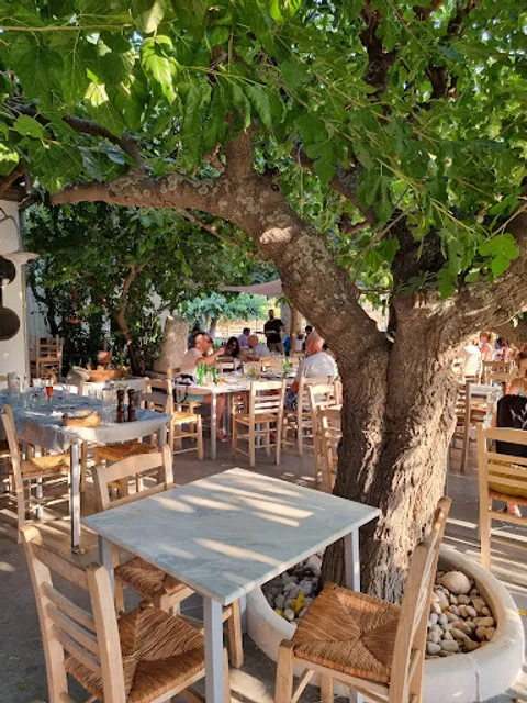 Mouries Traditional Greek Restaurant