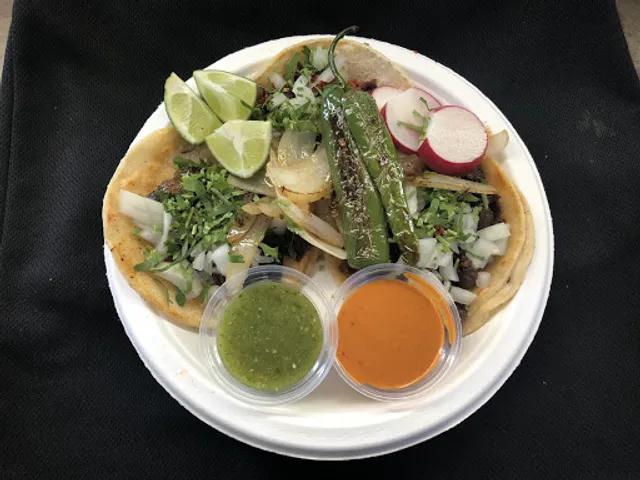 Tacos El Pollo y El Pollito