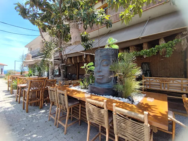 BLÙ Seaside Café Bar